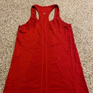 Lululemon size 6 swiftly tank